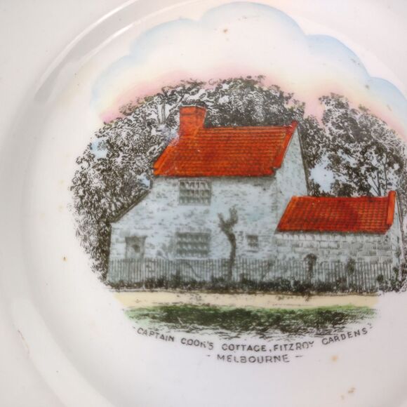 Captain Cook's Cottage Melbourne Australia Royal Stafford England Souvenir Plate - Picture 2 of 7